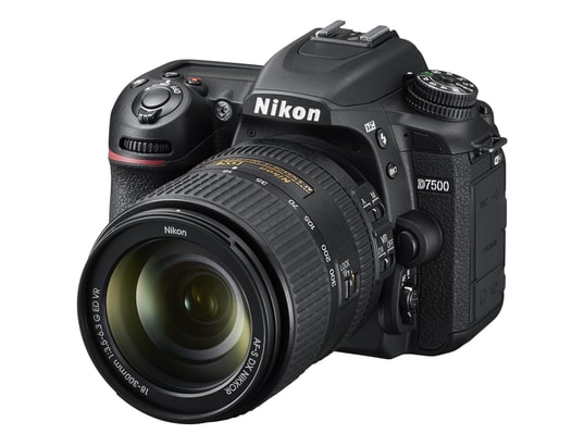 NIKON - D7500 + af-s dx nikkor 18-300mm f/3.5-6.3g ed vr