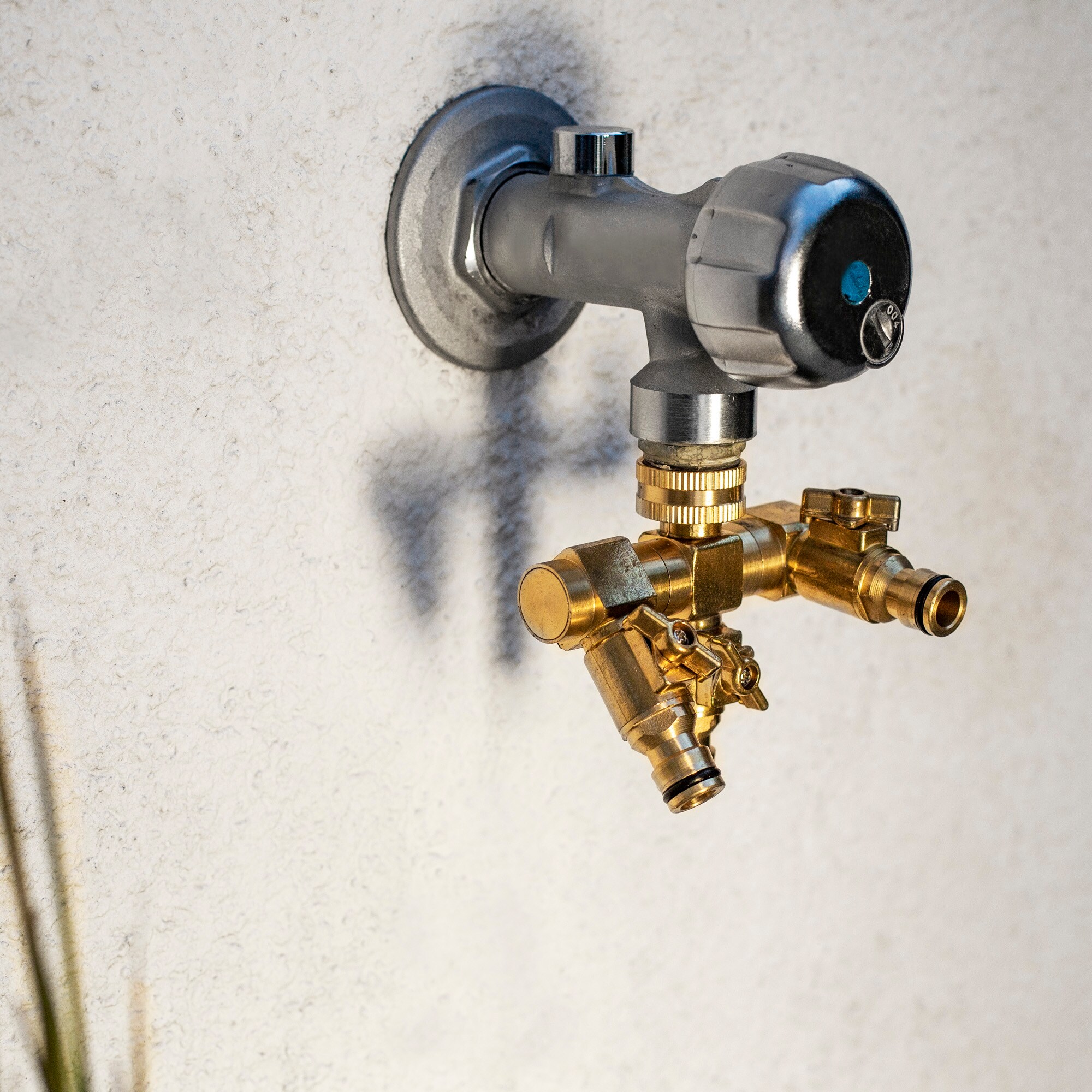 UPP Wasserverteiler 3 Wege für 1/2' + 3/4' / Wasserhahnanschluss /Wasserhahnstecker