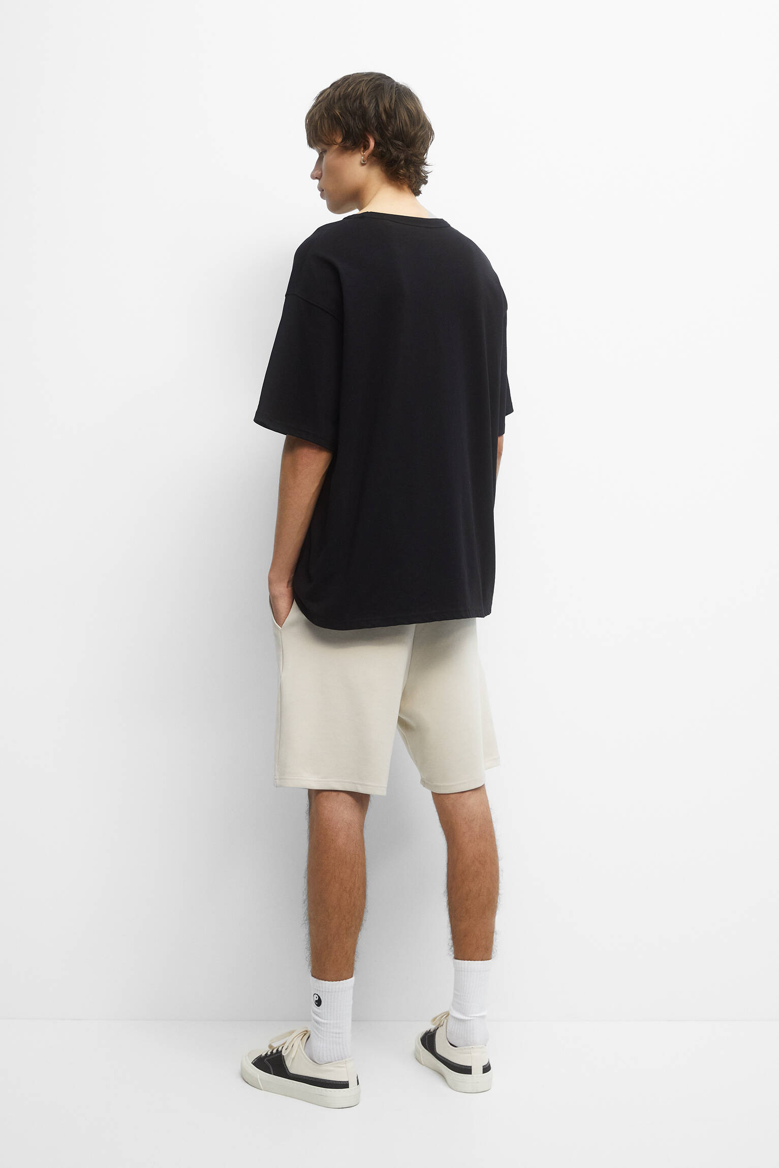 CONJUNTO DE MOLETOM BEGE BERMUDA