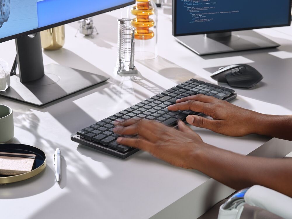 Logitech - MX Mechanical Wireless Illuminated Keyboard - Nordic - Clicky Switch