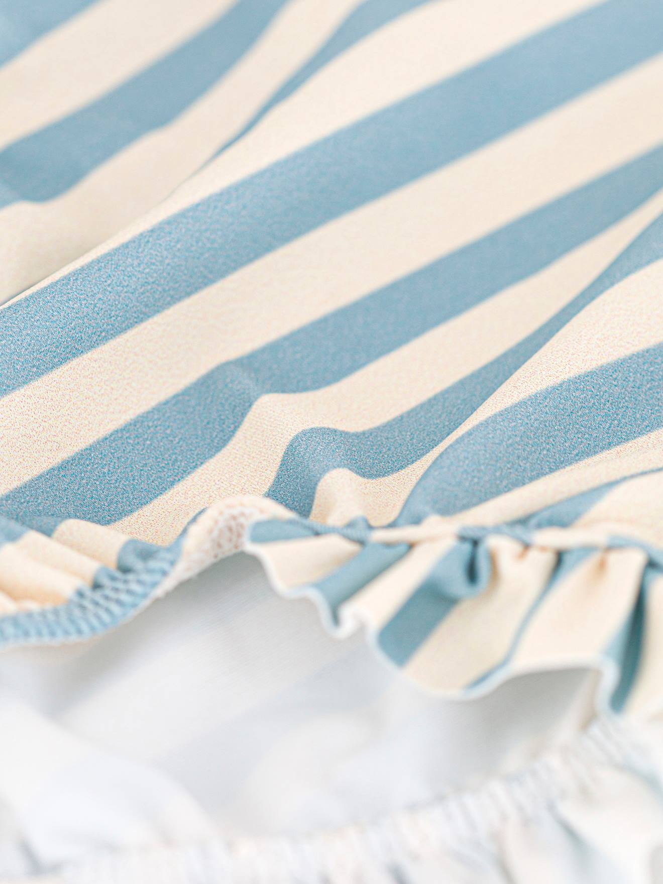 Maiô verde PETIT BATEAU