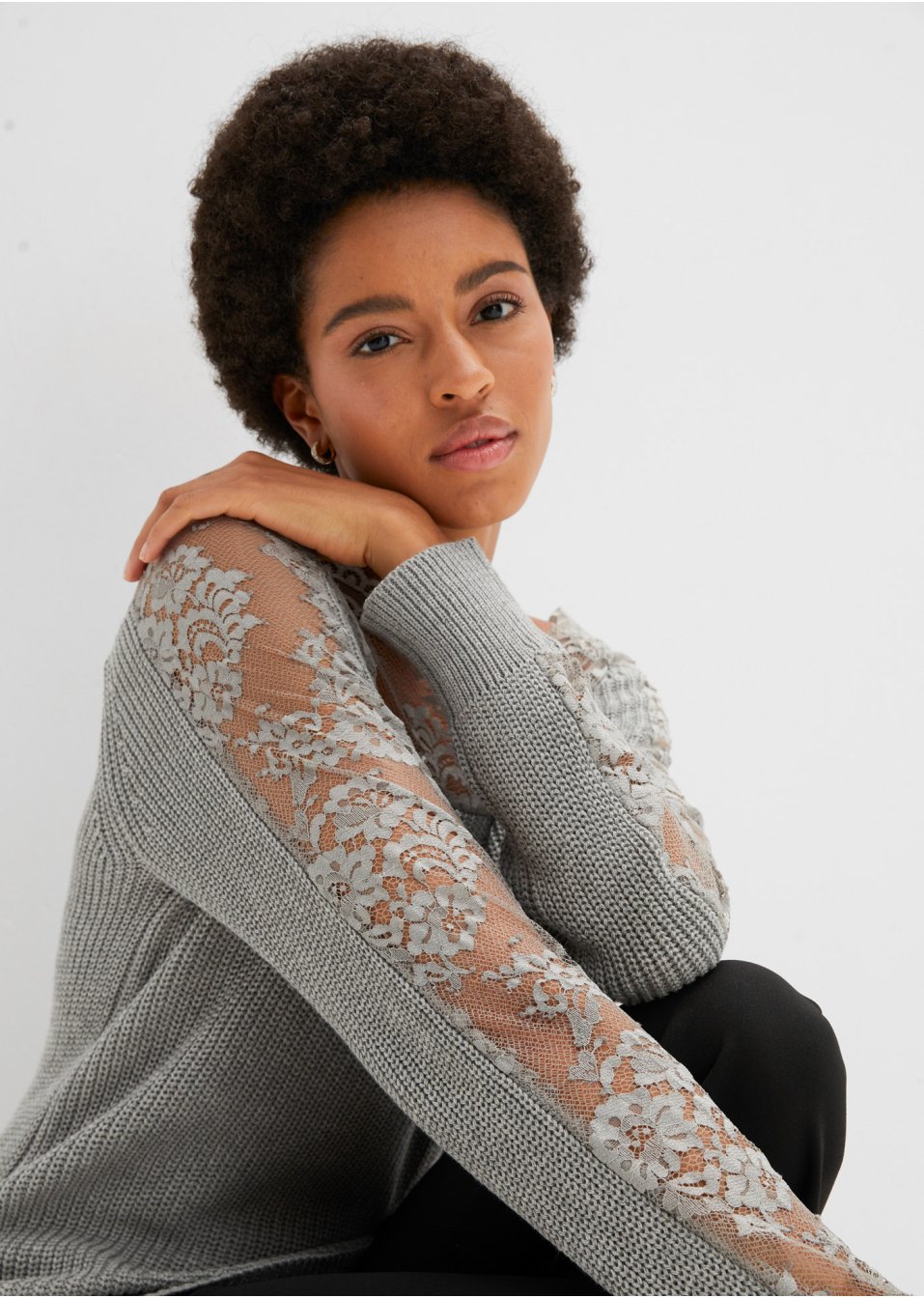 Pull avec dentelle