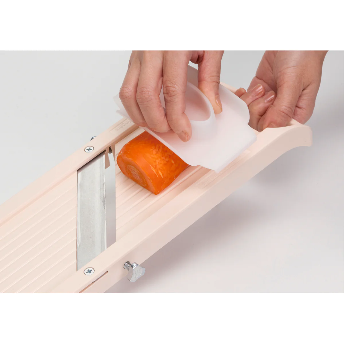 Mandoline japonaise - grand modèle 95 mm - gamme standard Benriner