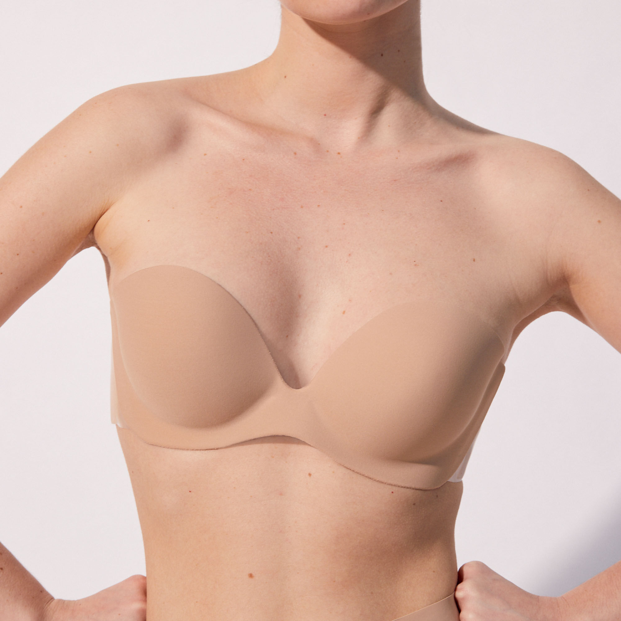 Soutien-gorge bandeau dos nu