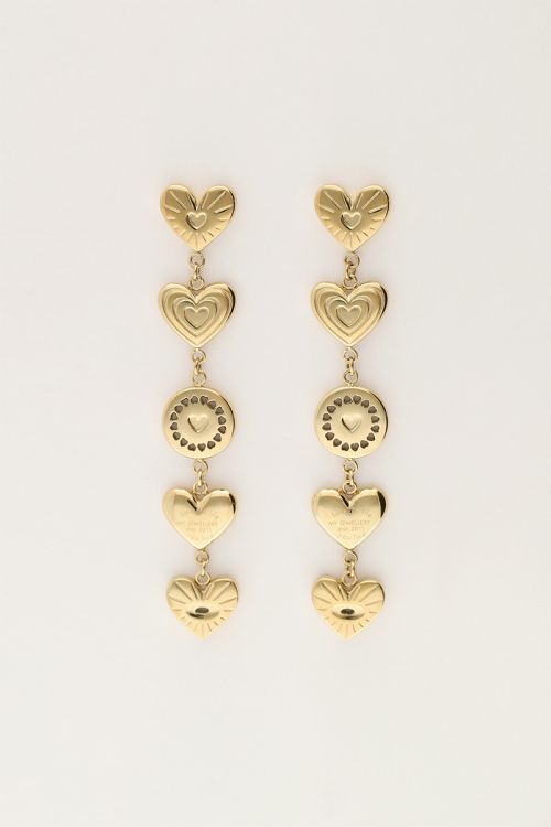 Iconic oorhangers met chunky hartjes