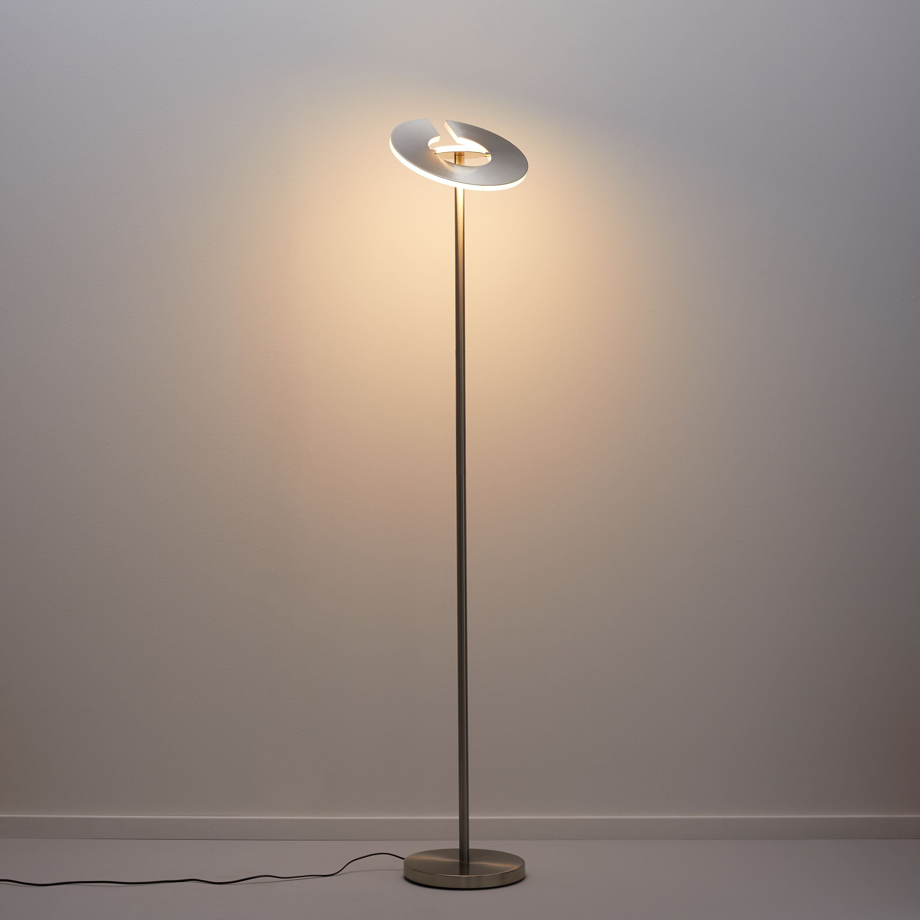 RICCO II Stehleuchte - Silberfarbig / B: 35.0 cm x T: 30.0 cm x H: 180.0 cm