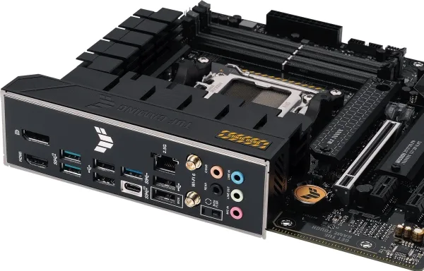 [OUTLET] - ASUS TUF Gaming B650M-Plus WIFI - Bundkort - micro ATX - Socket AM5 - AMD B650 Chipset - USB-C 3.2 Gen 2x2, USB 3.1 Gen 2, USB 3.2 Gen 2, USB-C 3.2 Gen 1 - 2.5 Gigabit LAN, Bluetooth - onboard grafik (CPU påkrævet) - HD Audio (8-kanaler)