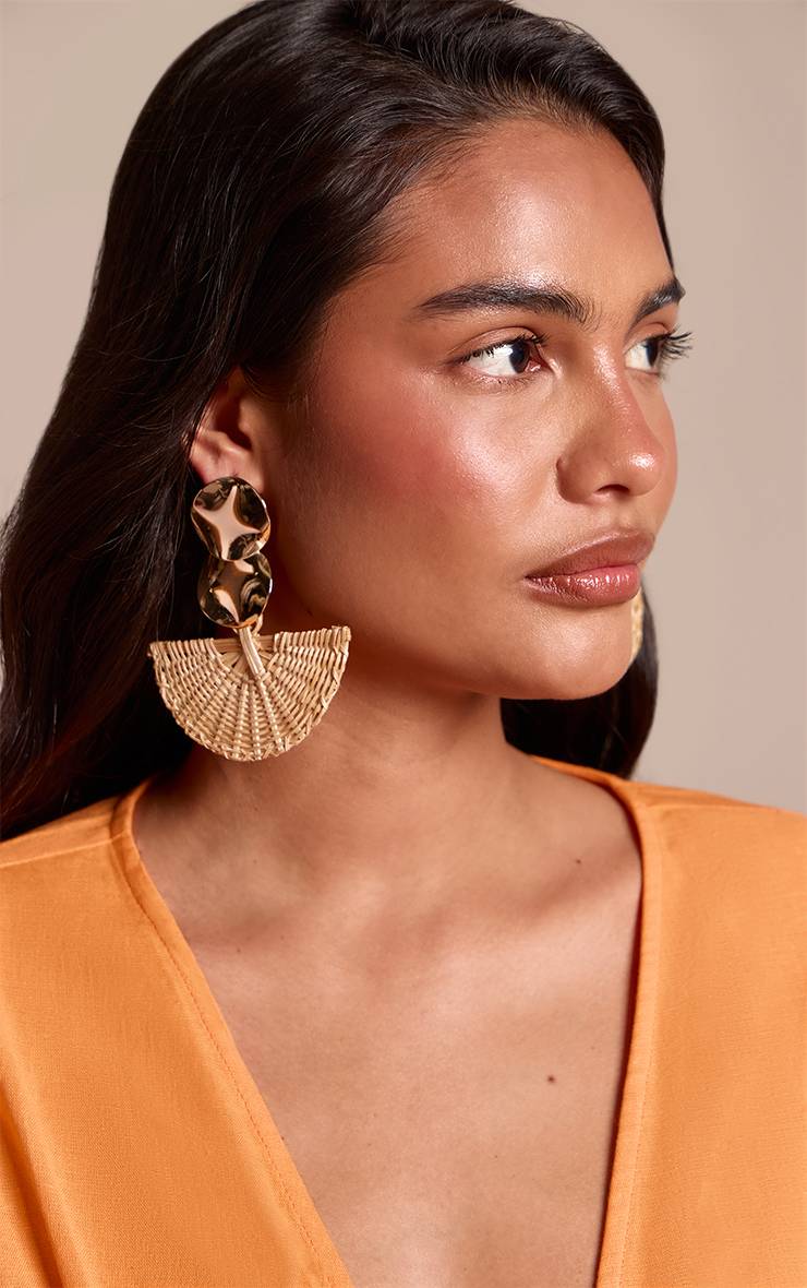 Doré Boucles D'oreilles Imposantes En Raphia Drapé Martelé