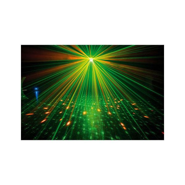 Showtec Dominator 3-in-1
