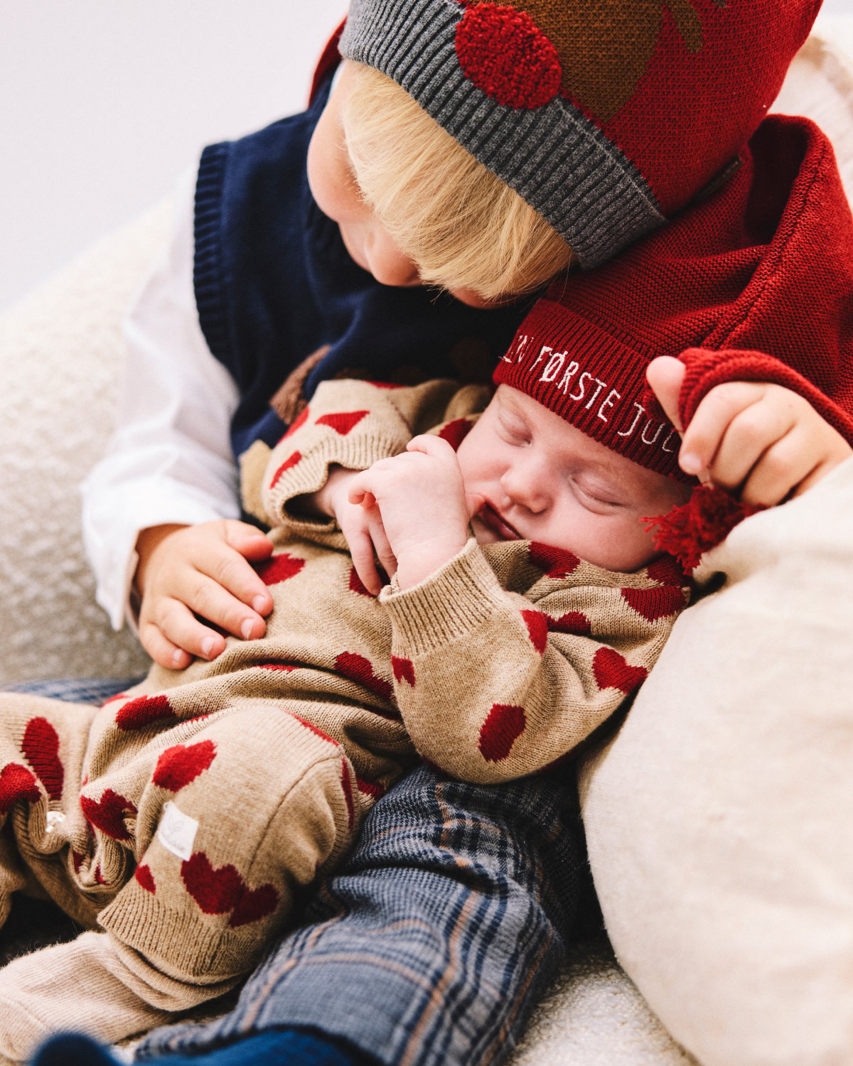 Nisselue Barn – Strikket