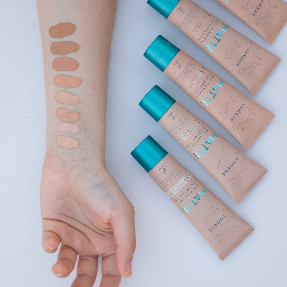 Lumene Oil Control Matte Foundation SPF20 - Flere Farver
