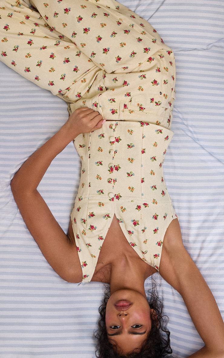 Ecru Haut En Denim À Motif Fleuri Ditsy Avec Boutons Recouverts