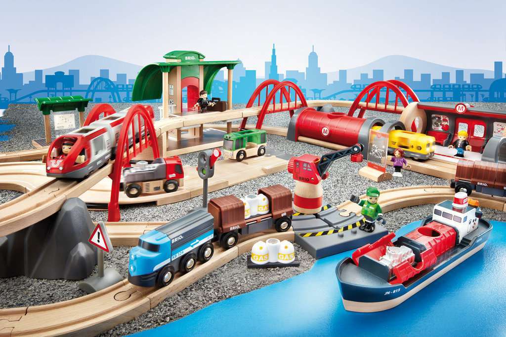 BRIO Spiel Straßen & Schienen Bahn Set Deluxe