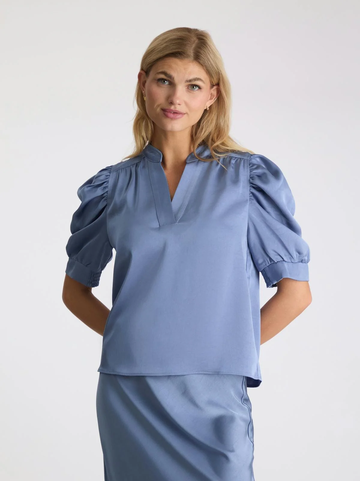 Neo Noir Roella Heavy Sateen Blouse smoke blue