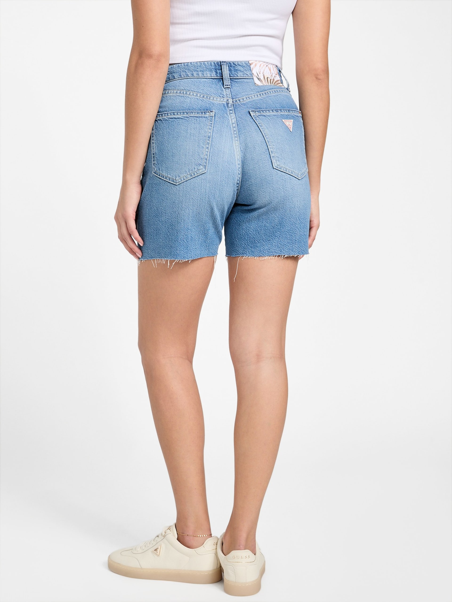 Shorts jeans ecológicos estilo anos 80 com pedal