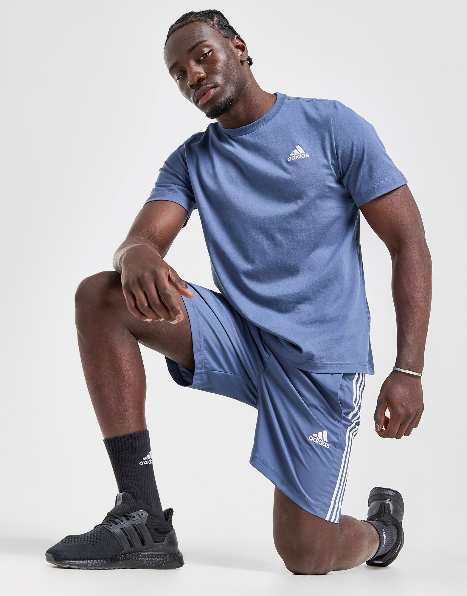 adidas T-shirt en jersey à petit logo brodé Essentials