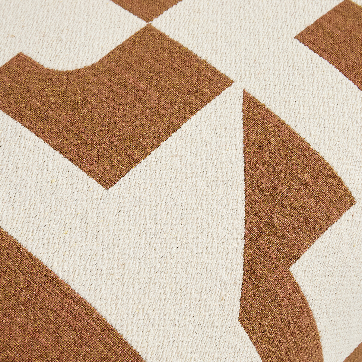 AM.PM<br>Poltrona de nogueira maciça, tecido jacquard, Sanami