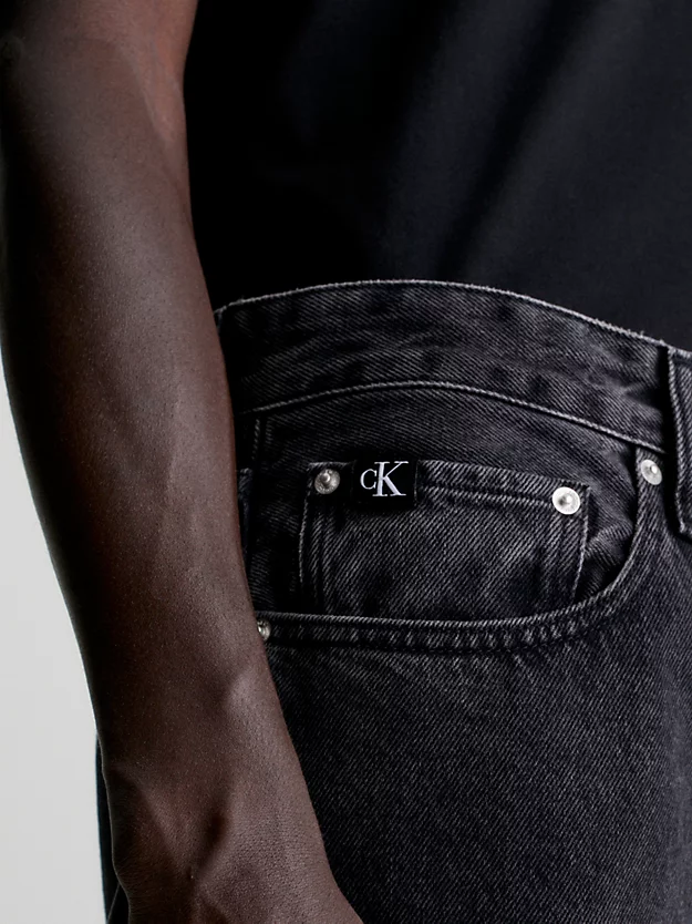 Calça jeans reta dos anos 90