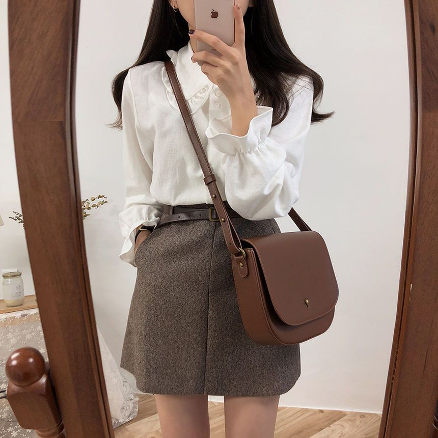 Tangihouse - Blouse met lange mouwen en ruches en Peter Pan-kraag