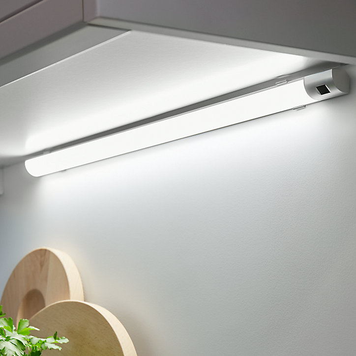 Réglette corner à détection LED Diall Noona argent 4,5W 30 cm IP20