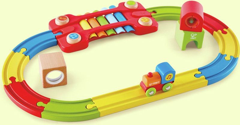 Hape Treinbaan Met Trein En Xylofoon 14-delig