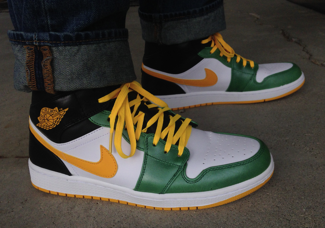 Jordan 1 Mid Sonics