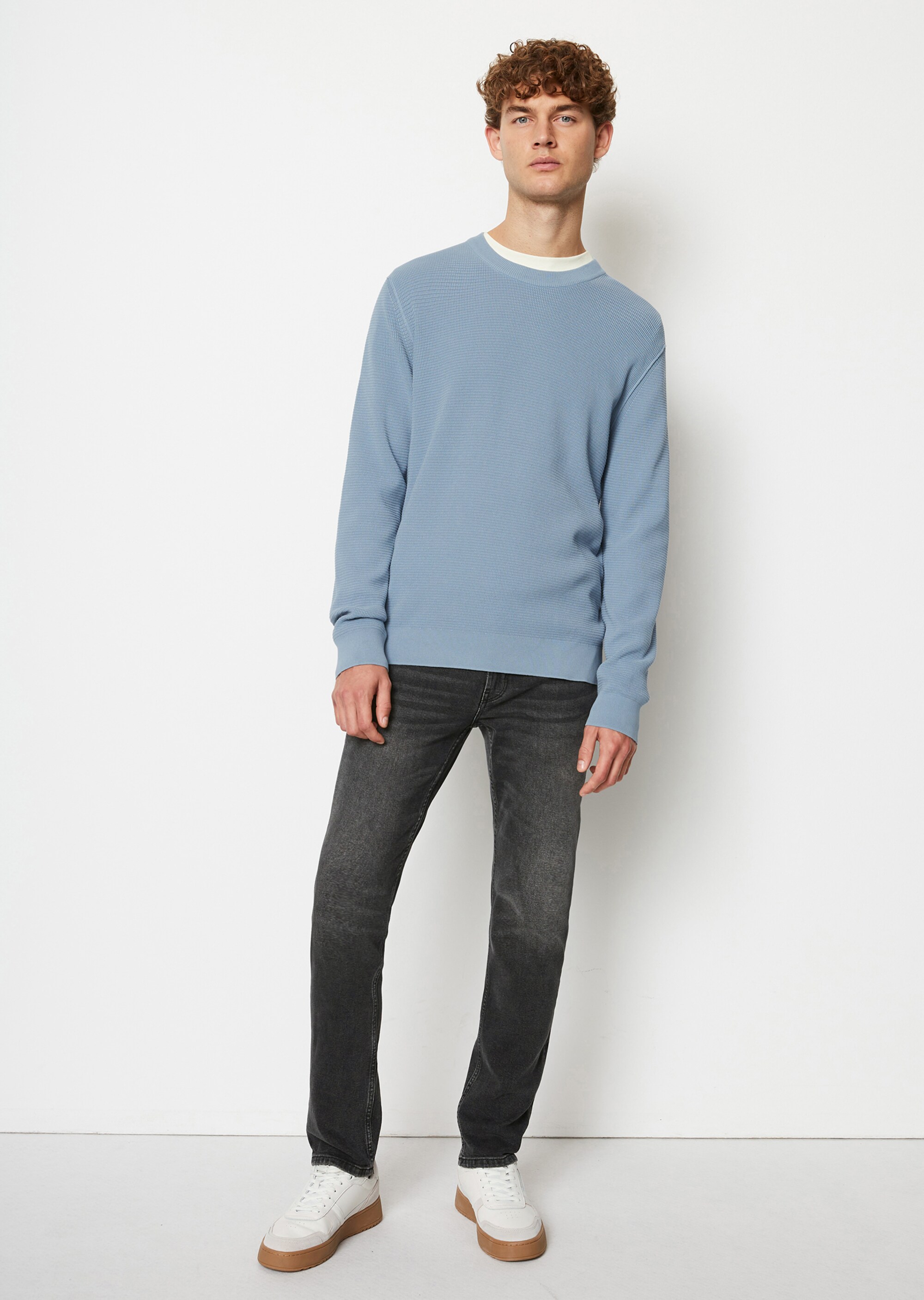 Pullover regular mit feiner Struktur
