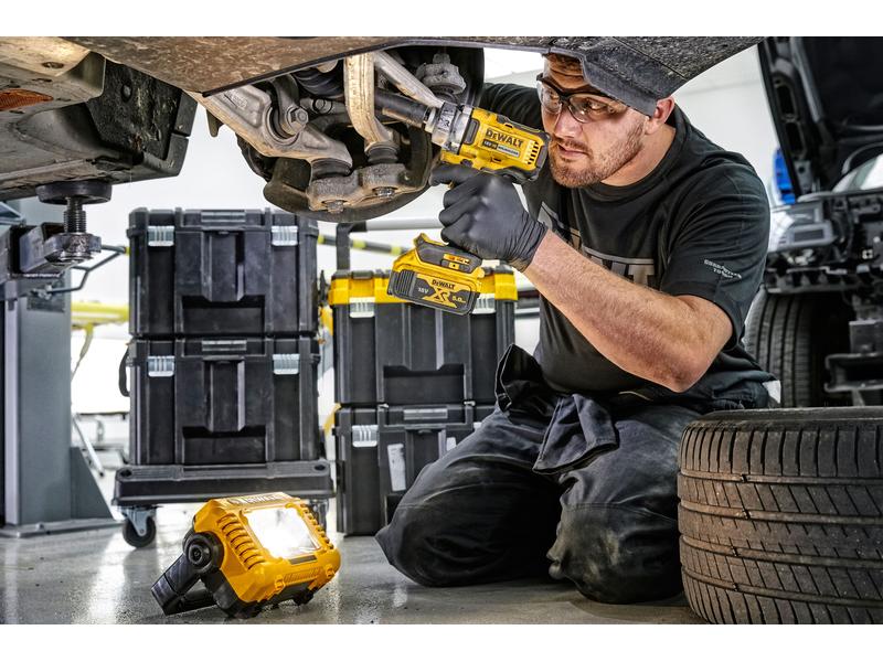 DEWALT Akku-Baustellenleuchte DCL077 12/18 V, Solo Akku-LED-Leuchte aus der innovativen XR-Serie