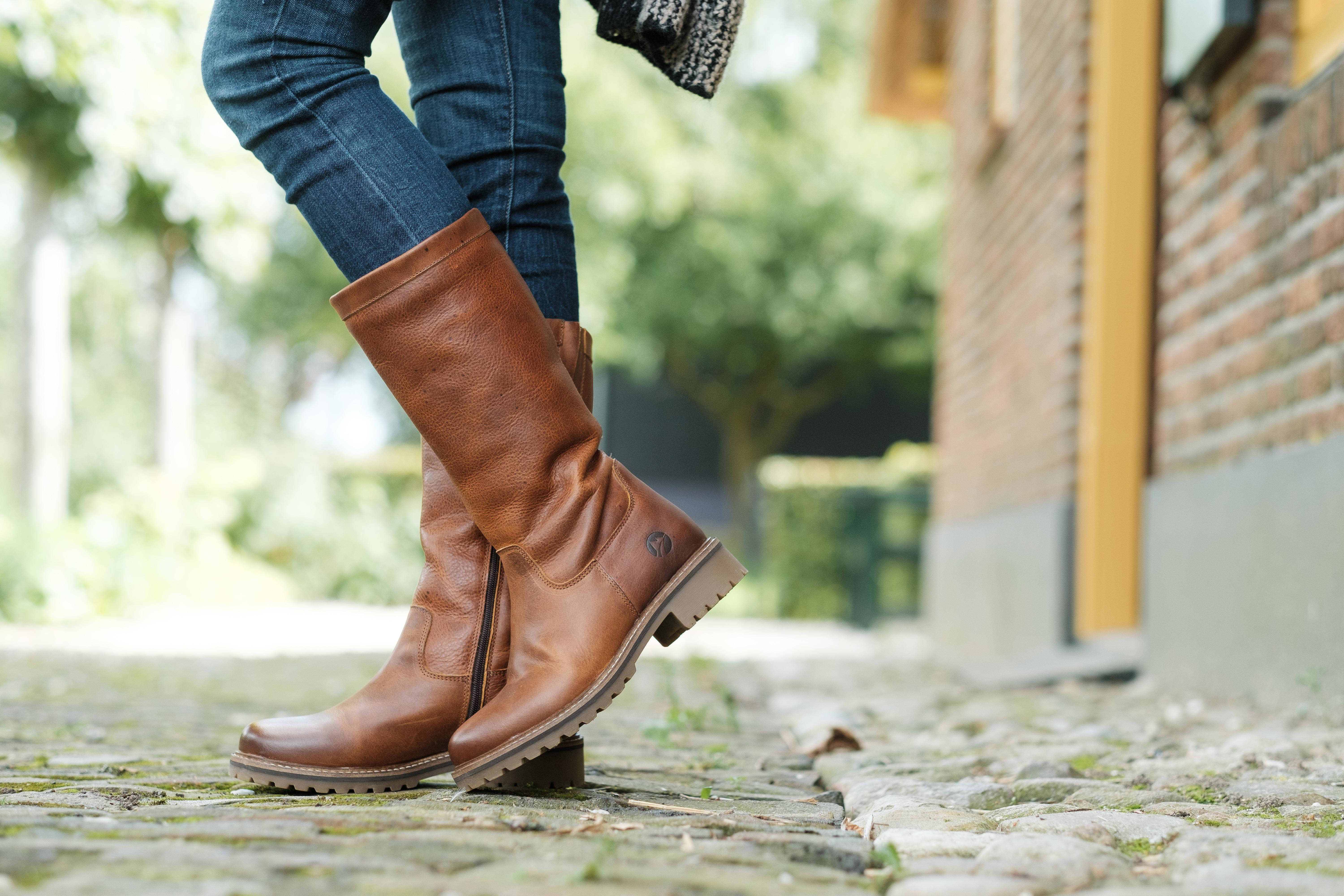Travelin Varde Lady  leren laarzen cognac