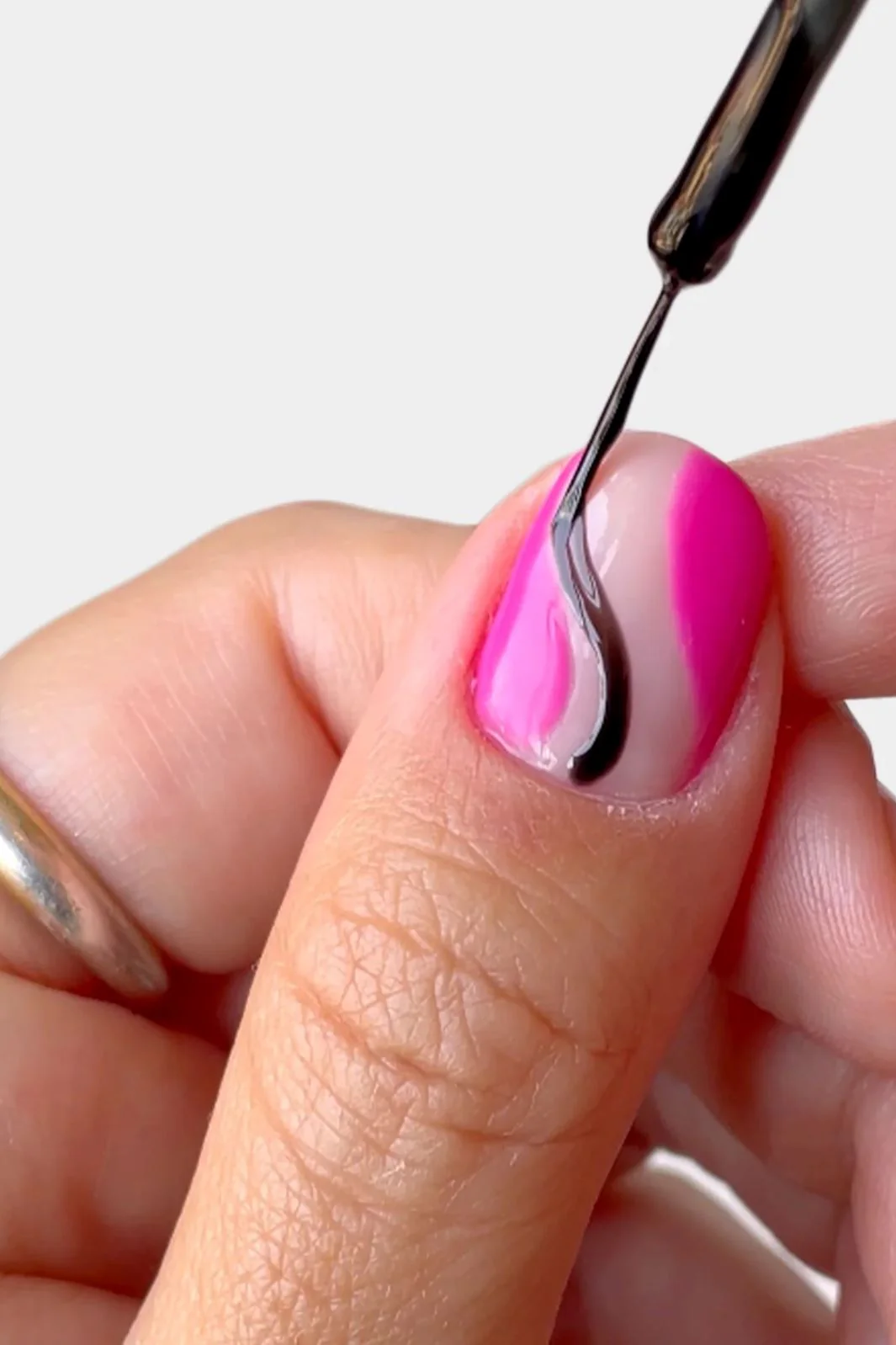 Le Mini Macaron Le Gel Liner licorice