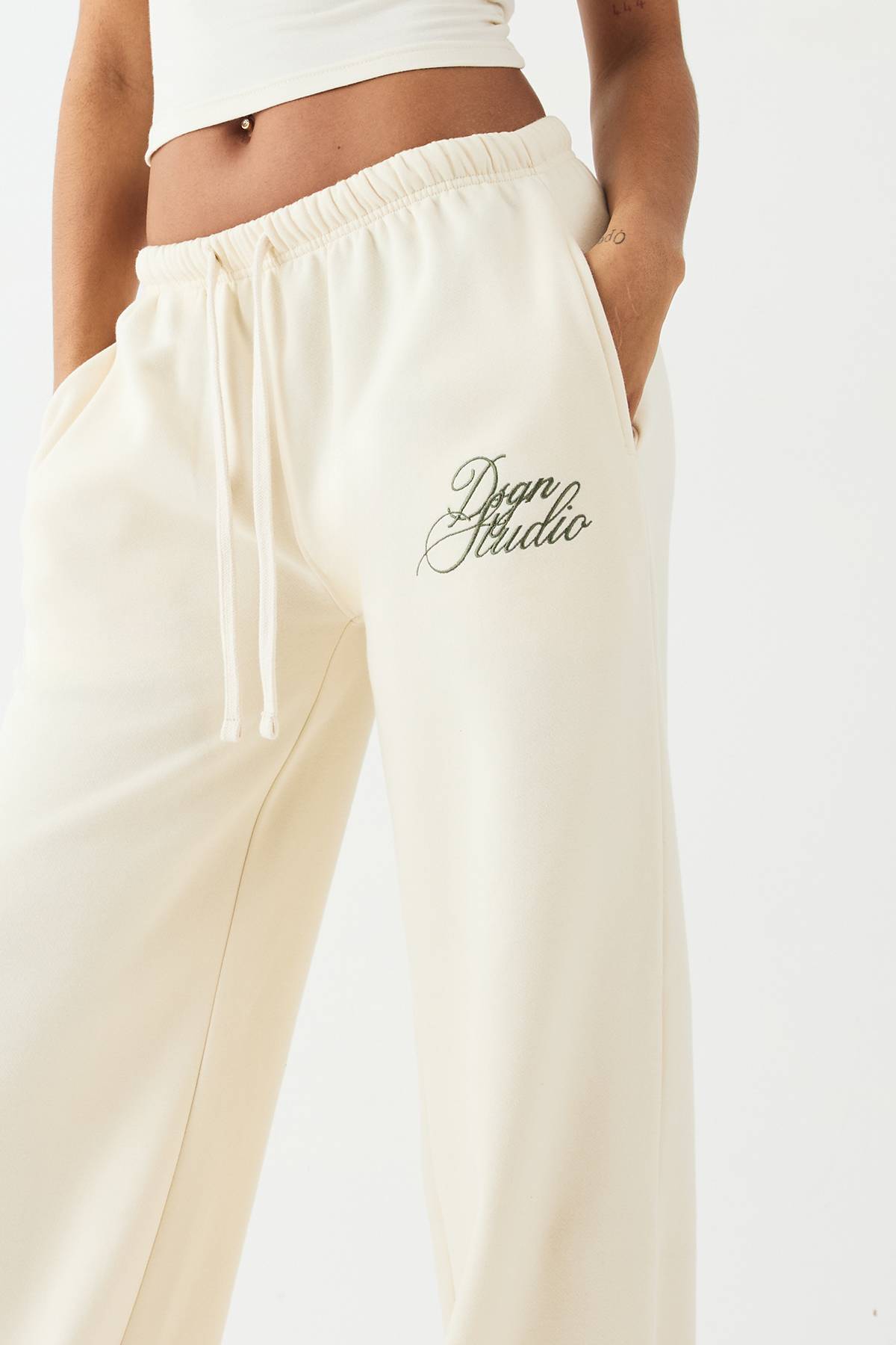 Jogging DSGN Studio Script Coupe Droite