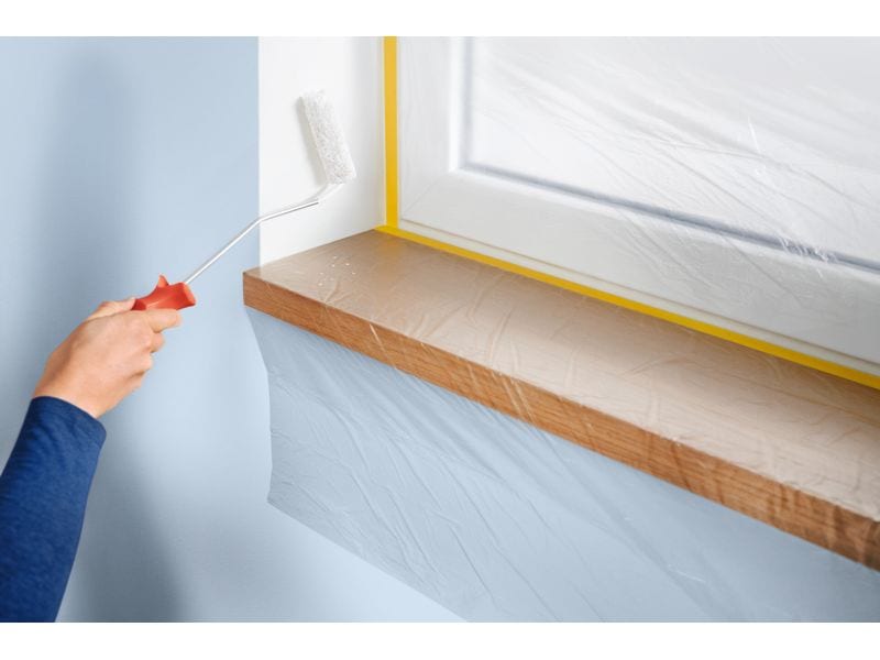 tesa Abdeckfolie Easy Cover Perfect  Refill M, 33 m x 550 m Malerband und Spender mit Abreissklinge für alle Renovierungsarbeiten