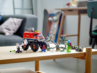 LEGO Spider-Man's monstertruck vs. Mysterio (76174)