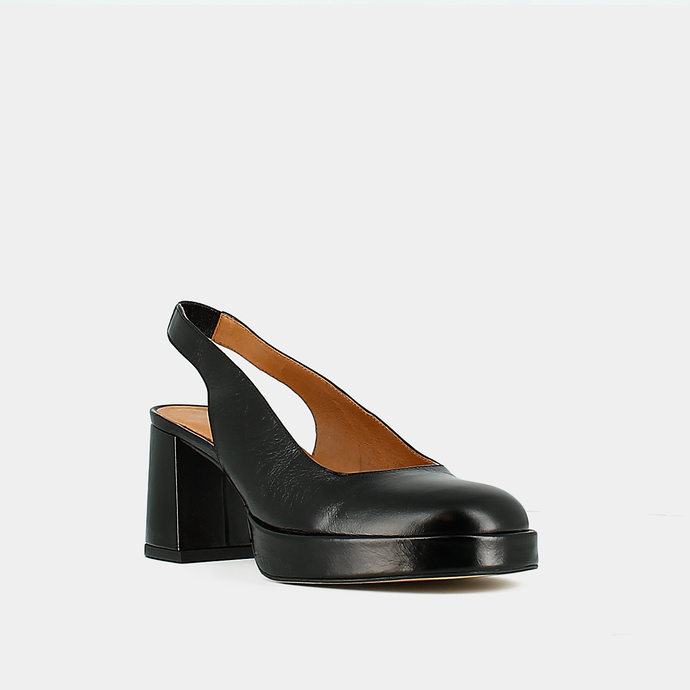 Escarpins à talons et bouts carrés  en cuir vieilli noir