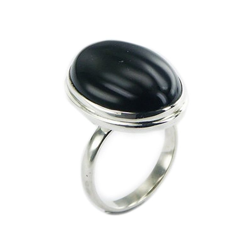 Bague en argent et agate noire