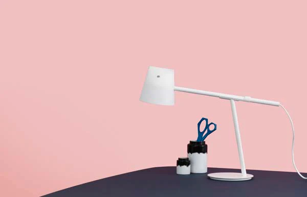 Normann Copenhagen  Momento bordlampe, hvid - H: 44 cm.