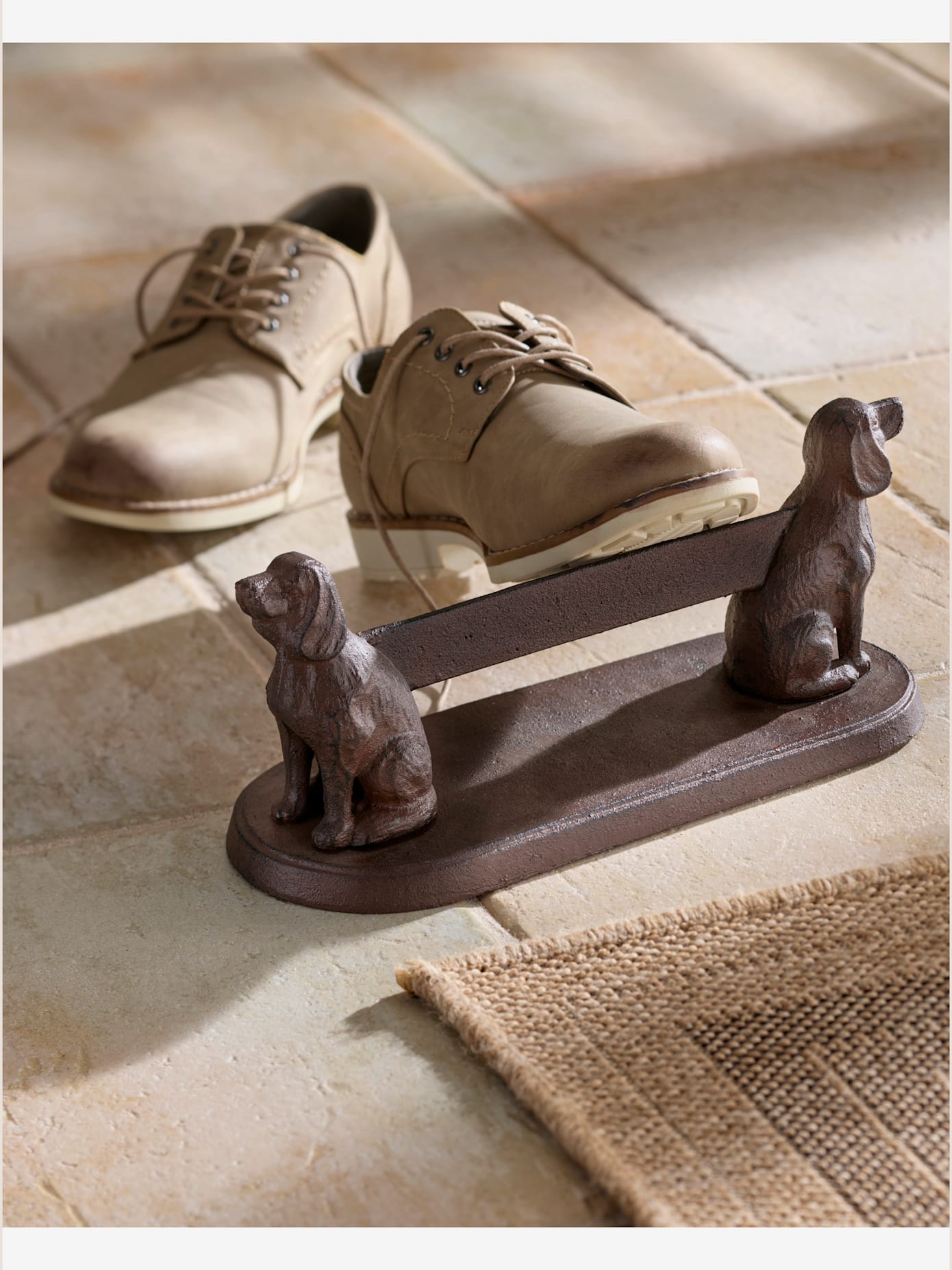 Nettoyeur à chaussures design vieilli, en fonte