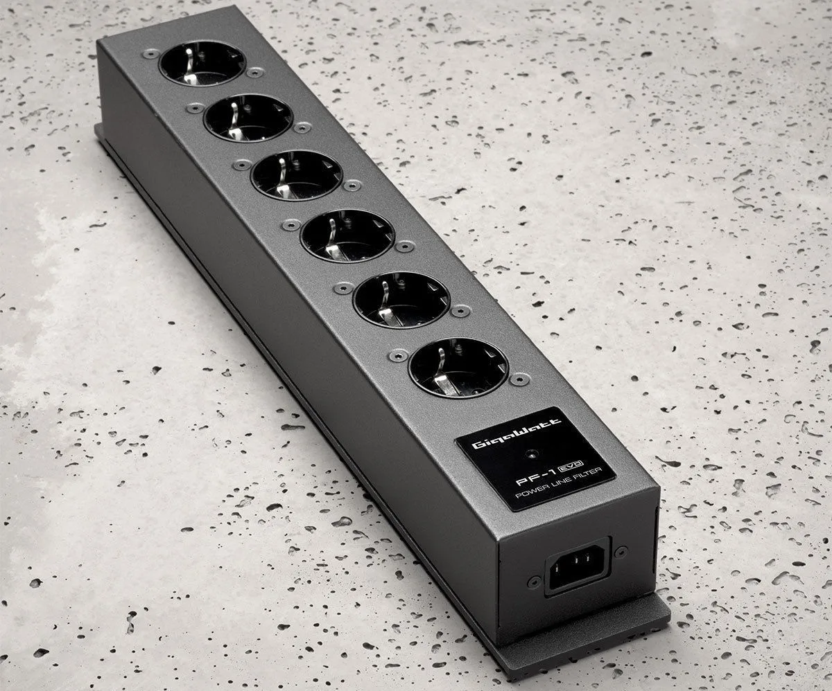 Gigawatt PF-1 EVO avec câble LC-2 EVO (1,5 m) Multiprises