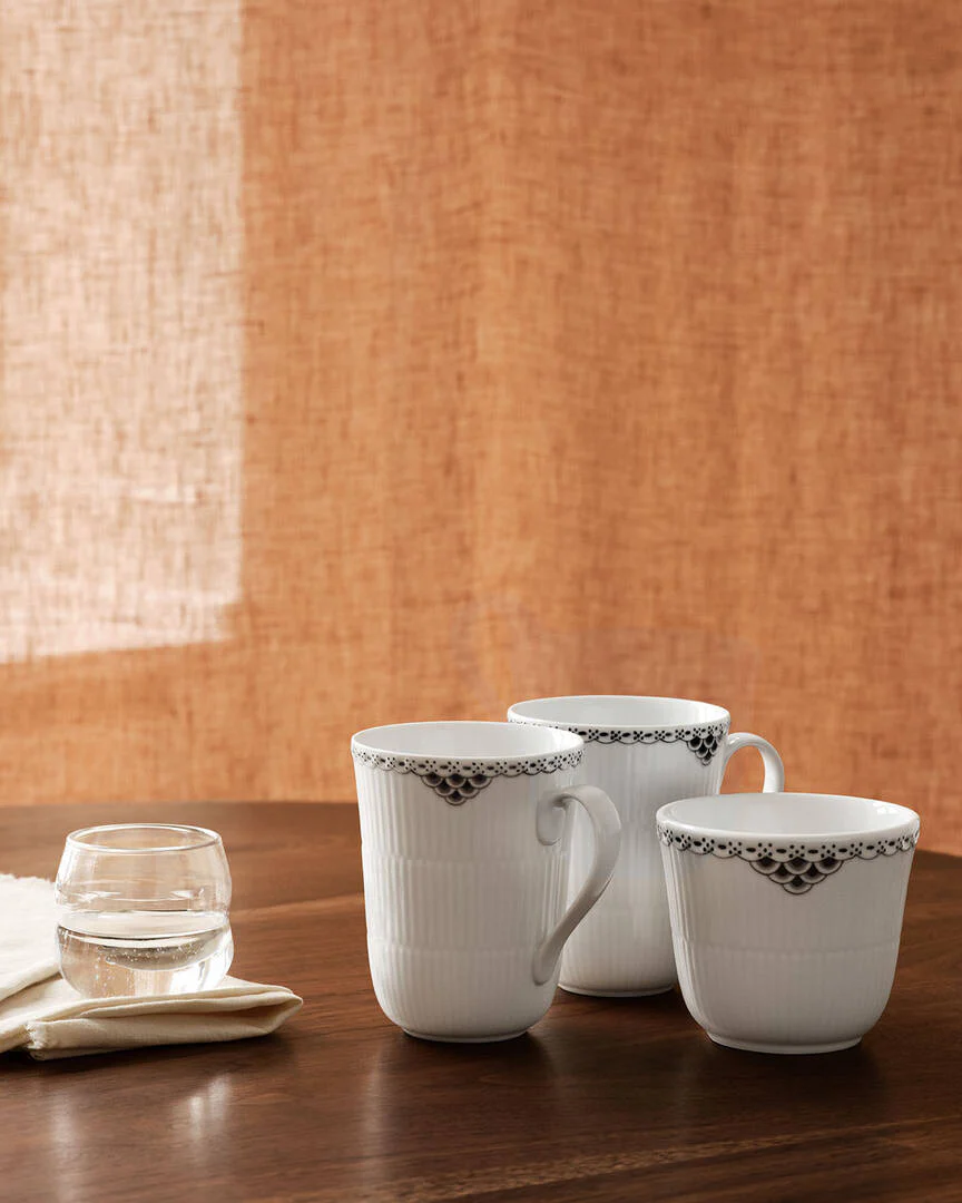 Royal Copenhagen  Sort Riflet Blonde krus 33 cl. - 2 stk.