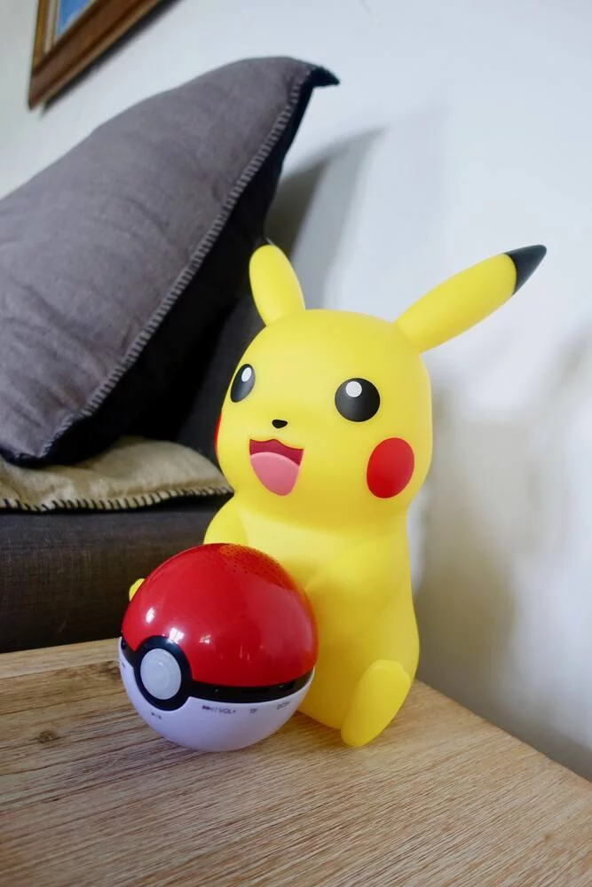POKEMON - LAMPE LED PIKACHU ET ENCEINTE SANS FIL