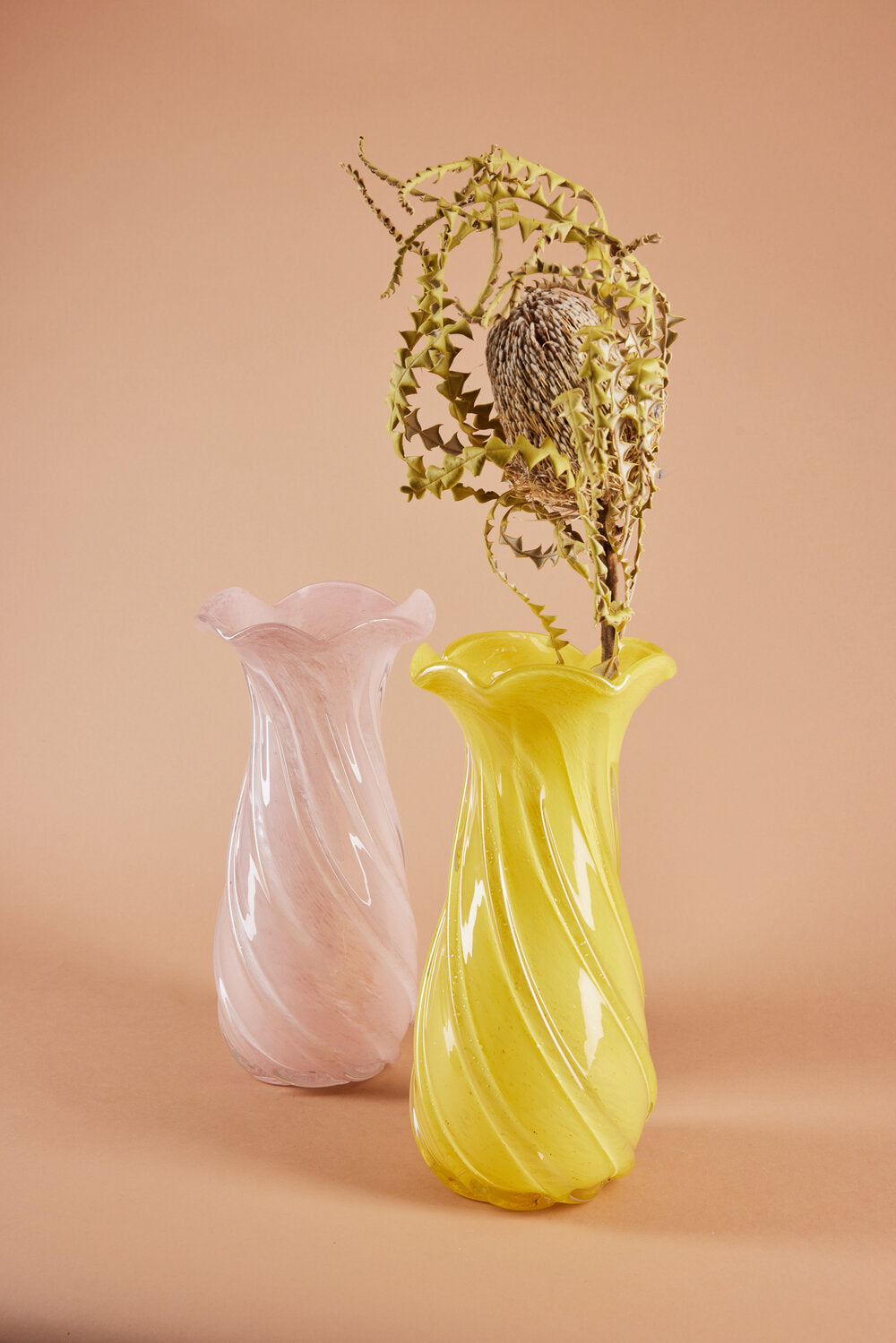 Bahne Interior  Tulip vase, gul - H31 cm.