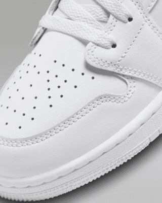 Air Jordan 1 Low Older Kids' Shoes