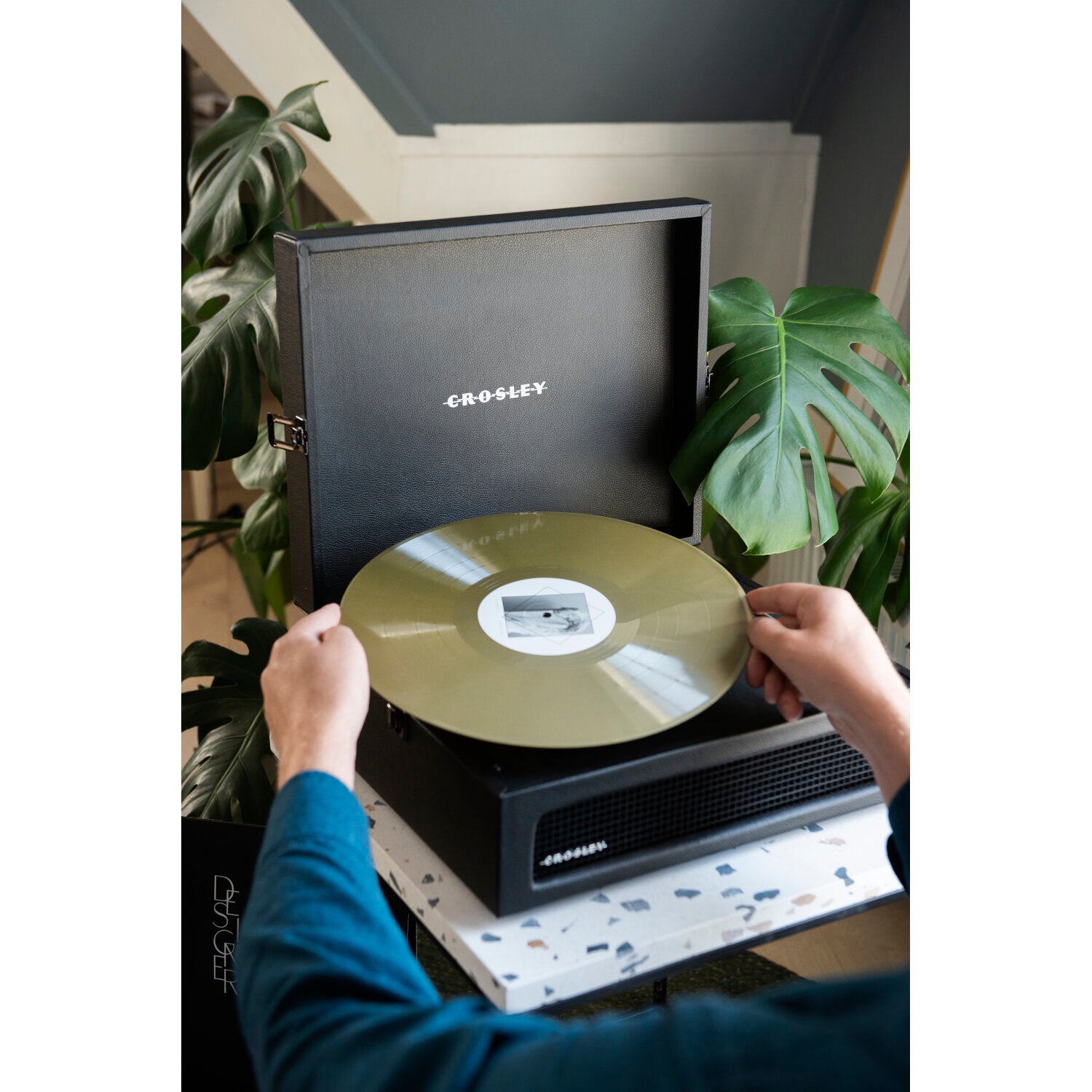 Crosley CR8017B-BK Voyager Black platenspeler met Bluetooth