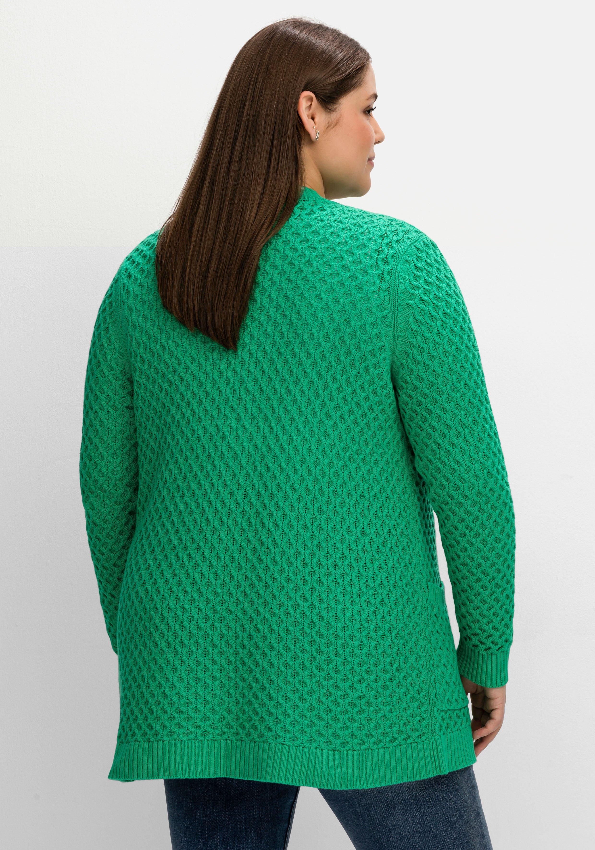 Strickjacke in Wabenstruktur, in leichter A-Linie
