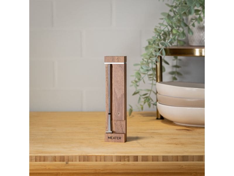 Meater Fleischthermometer ApptionLabs Meater Pro Dunkelbrau Kabelloses und smartes Fleisch-Thermometer für Ofen, Grill, Küche, BBQ Smoker mit Bluetooth 5.2 Coded PHY Long Range Connectivity