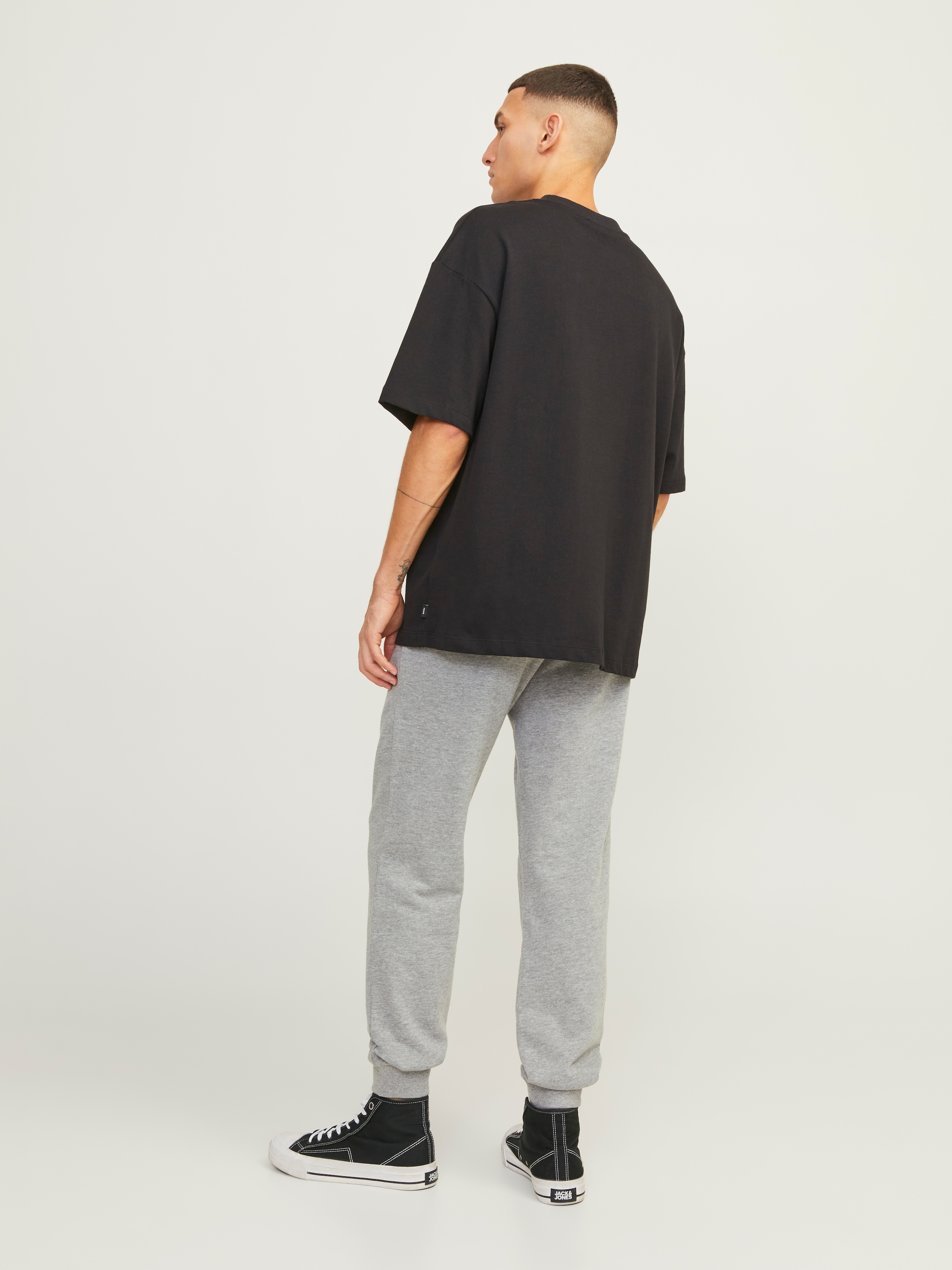Jack & Jones Sweathose »JPSTGORDON Jogpants mit Kordelzug und bequemem Schnitt«  unifarben, modisch, bequem, Baumwolle