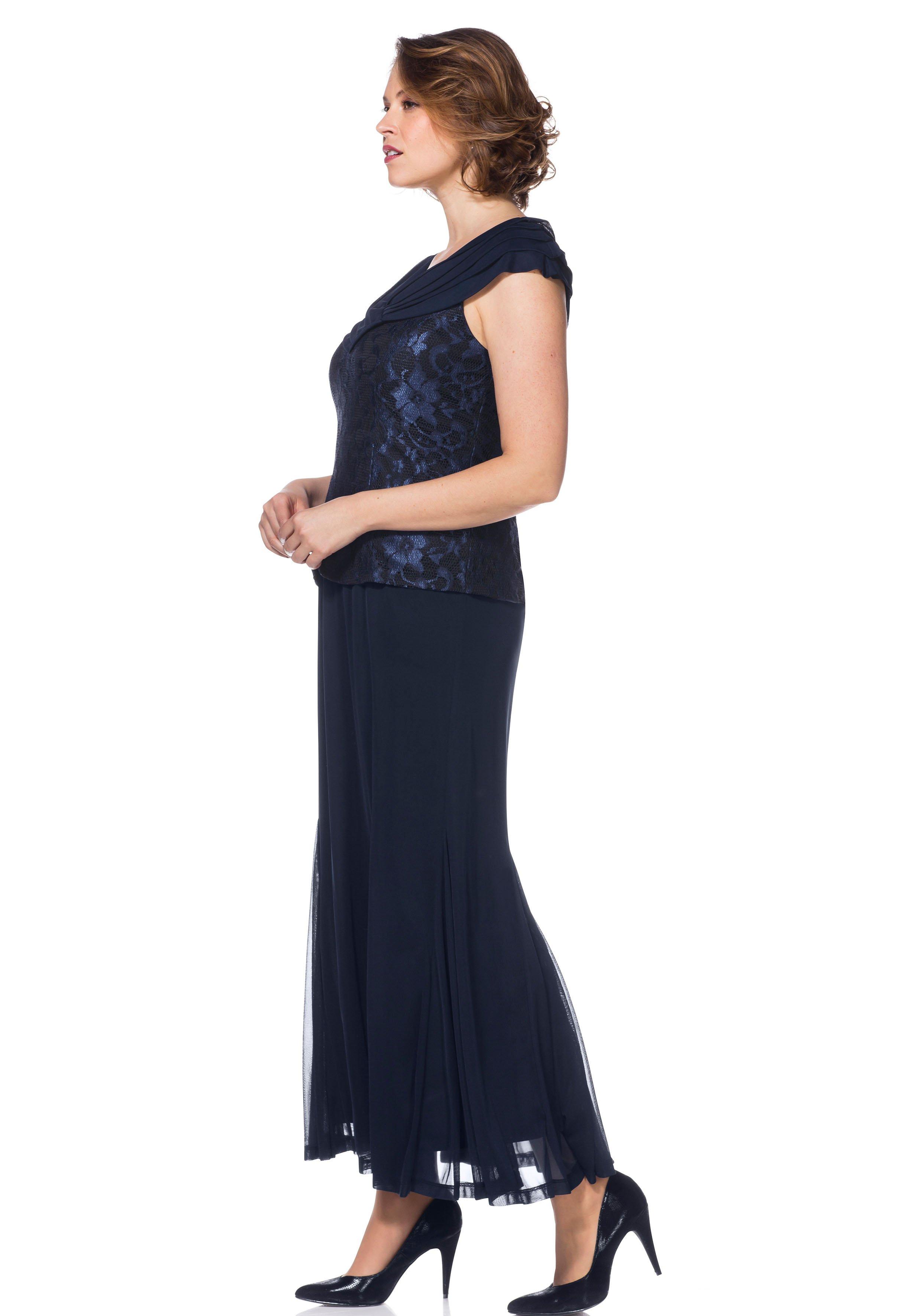Abendkleid mit Godetfalten und Spitze