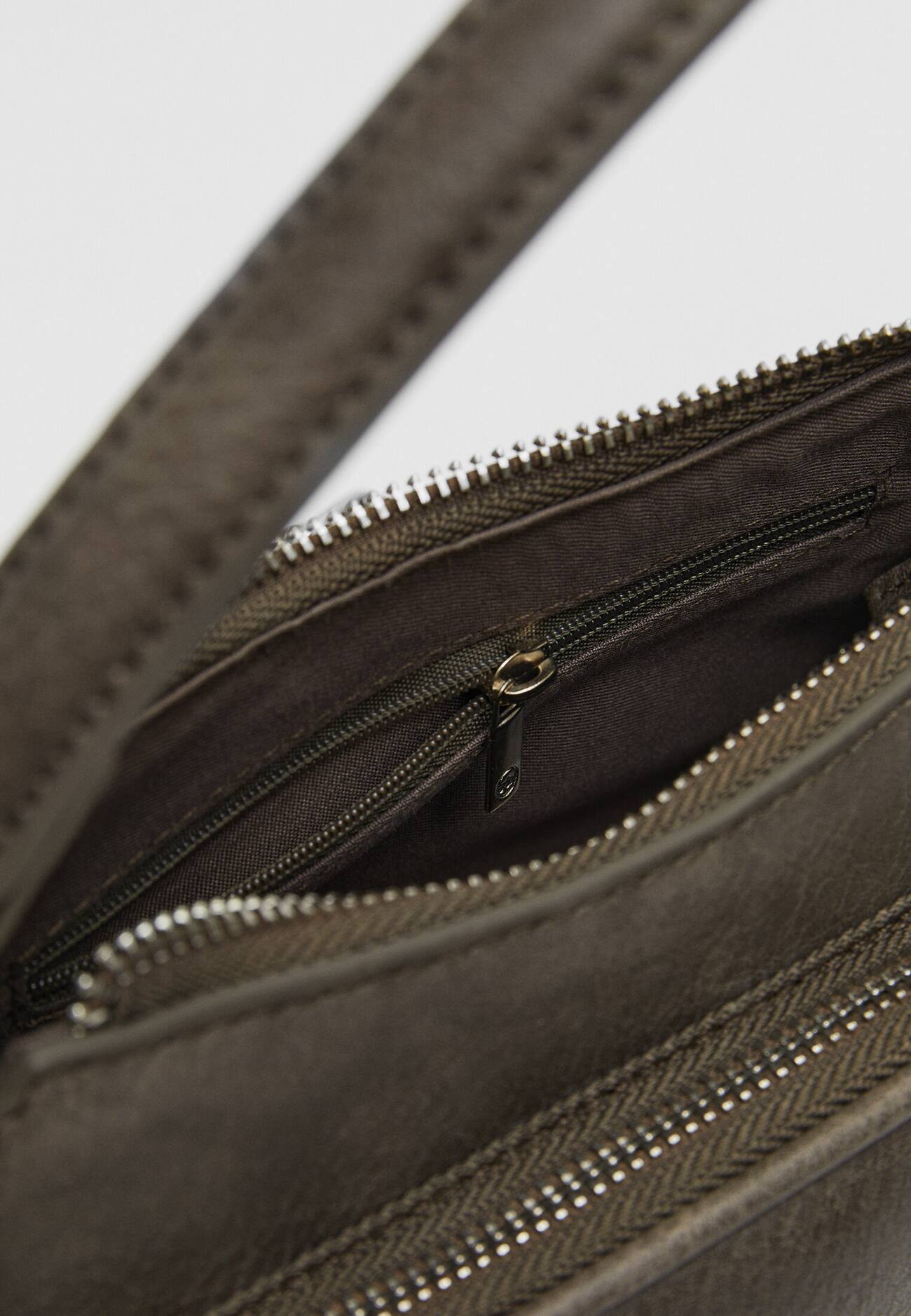 Bolsa mini desgastada