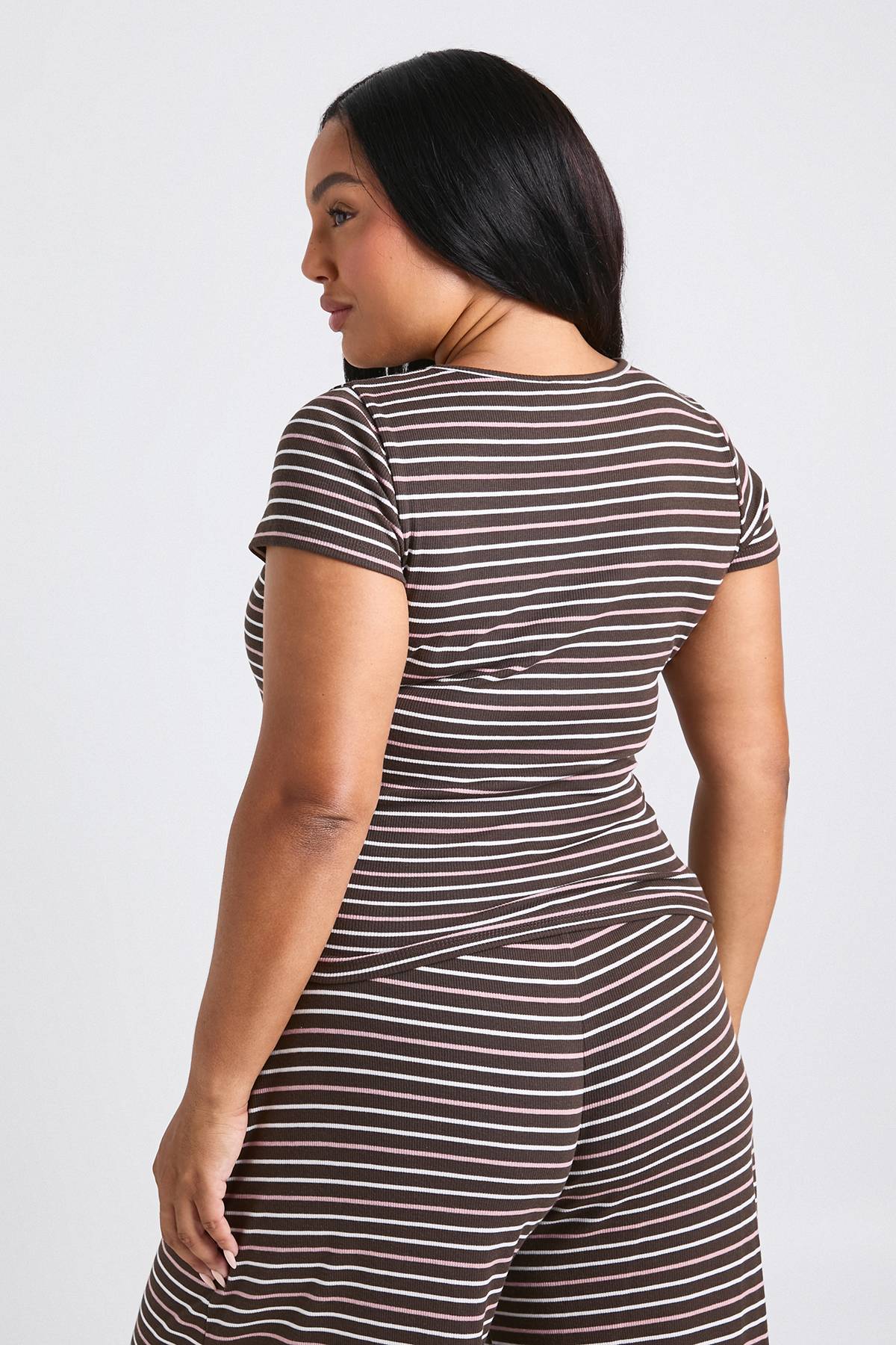 boohoo Plus à rayures Tee-shirt Bébé