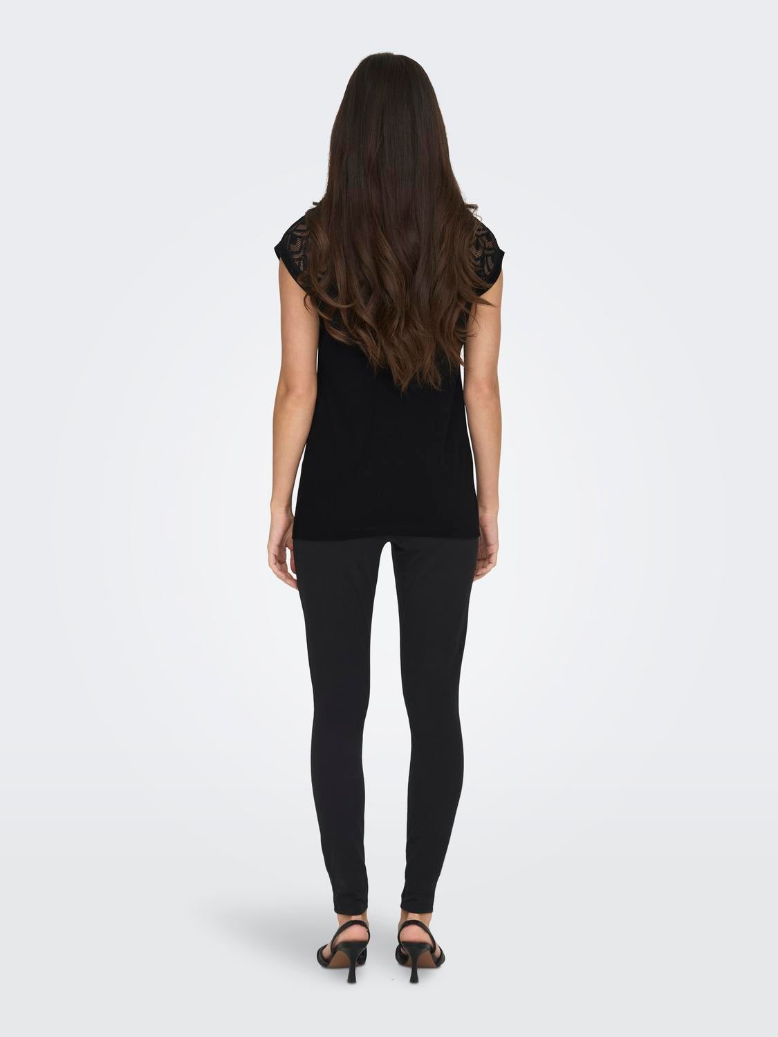 OLMNICOLE Top Black